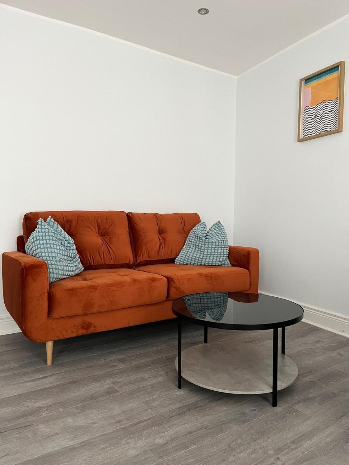 4 Fitzroy Avenue Apartment *